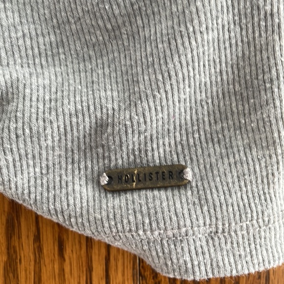 Hollister Size M snug long sleeve with beautiful sleeve detail lightly worn - Picture 5 of 5